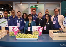 Team Sun World! Show attendees loved trying the different grapes Sun World was sampling.