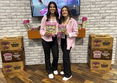 Taylor Rose and Morgan Tinari of D’Arrigo California—Andy Boy Produce.