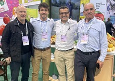 Rafael Perucho Manez of Kaki Ribbera Del Xuquer (L)  with the team from Interfel.