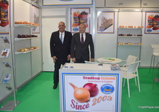 On the right is Mohamed El-Sheikh, managing director of Trading Island. They export onions from Egypt to the EU, but are also entering Canada, USA and Asia. 