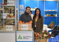 On the left is Tetiana Savchenko of Agofirma Korsun. They produce carrots, onions,cabbage and beetroot and have done so for 3 years. They are now looking to export.