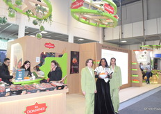 Les Domaines' stand at Fruit Logistica focused on sustainability and product innovation: a 100% recycled stand showcasing a new range of plastic-free packaging and tastings of Sweet Cott, the new mandarin variety developed by the Moroccan company, now in its third season on the market. The company announced the redefinition of its strategic products, which are now citrus fruits, blueberries, avocados, tomatoes, and watermelons.
