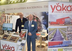Baris Moustafa (left) and Onur Mustafa Ahmet (right) from the Greek company Yaka. Cherries are the company’s core product, while it is now also developing in blueberries.