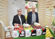 Ms. Despina Zilakou and Mr. Theodoros Rizoulis from Rizoulis Fruit. The Greek company is interested in expanding its partnerships in apples.