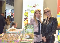 Eleni Dimitrouli (left) and Lina Moudiri (right) from the Greek company Frueat. Kiwifruit and stone fruits were at the center of their commercial discussions.