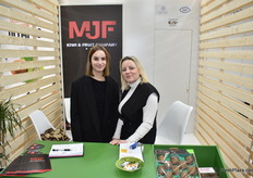 Roza Bouzona (left) and Areti Laina (right) from the Greek company MJF. Kiwifruit was the product they promoted most at Fruit Logistica.