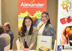 Anastasia Eleftheriadou (left) and Thomai Vogiatzidou (right) from Alexander. Among the activities of the Greek company stand out kiwifruit exports, lemon imports, and banana ripening for distribution across the Balkans.