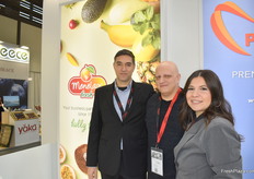 Menelaos Tzouris (left), Napoleon Lesis (center), and Fotini Papazoglou (right) from the Greek company Menelaos Fresh. Based in the Athens Central Market, Menelaos Fresh seeks partnerships for special products to be available exclusively at its facilities.