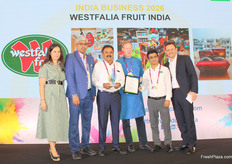 Ajay TG (Westfalia India), GVK Naidu (Sam Agri Group), Zac Bard (Westfalia Fruit) and Nitin Paliwal (WestFalia India) receiving the India Business 2026 award