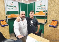 Valencia oranges are the signature product of the Skala area in Laconia, where the company Evrotas Gold is based. On the left, Panagiotis Skevis and on the right, Giannis Skevis, owners of the company.