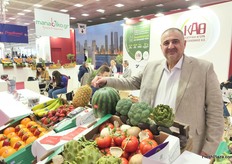 Iraklis Tsakiris from Tsakiris Fruits based in the Central Market of Thessaloniki. There is no Greek fruit or vegetable that does not pass through the company’s facilities.