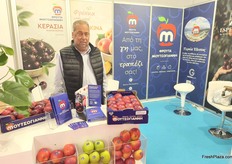 Theodoros Moutsogiannis, owner of Moutsogiannis Fruits, specializing in apples and cherries.