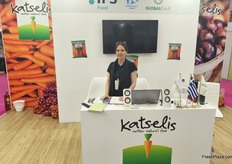 Frideriki Argiriou from the company Katselis. The most well-known brand of Greek carrots.