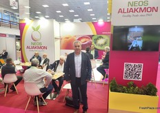 Andreas Ovezik from Neos Aliakmon, a cooperative with large production of stone fruits.