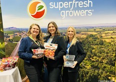 Cat Gipe-Stewart, Destiny Nash and Tanya Shoemaker of Superfresh Growers.