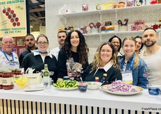 Del Fresco Produce Ltd.’s team with personalities Ariane Laezza of That Nonna Life (center) and Anthony Zanfini of The Young Nonno (right).