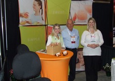 TexaSweet Citrus Marketing inc. Kymberly Penn, Garry Wagner en Eleisha Ensign; an enthousiastic team promoting the sale of fresh citrus fruit grown and produced in Texas