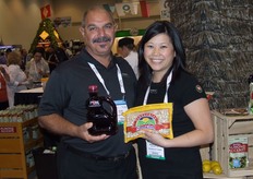 Paramount Farms . . Alan Ecker Managing director of Retail Sales Margaret Tom (Senior Marketing Manager)