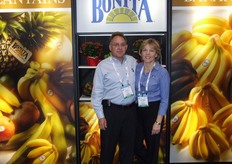 Bonita Pacific Fruit, Inc. Scott Rothman (vice president sales N.A. Eastern division)and Cynthia Cummings