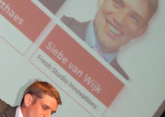 Siebe van Wijk is answering questions from the audience after his presentation.