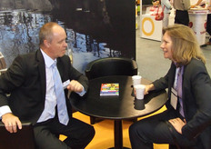 Ger van Burik of the Dutch traders Platform in a conversation with Nancy J. Tucker, Vice President Global Business Development of the PMA