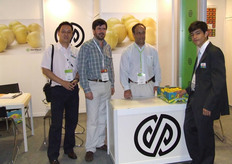 The San Miguel team with Axel Hagelin and Bernardo Zalduendo.