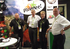 Jonmathan Wiltshire and John D.B. Altham (managing director) representing Sunfruit New Zealand. But the wine was from Australia ;-)