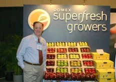 Loren Queen of Domex Superfresh Growers shows the topfruit