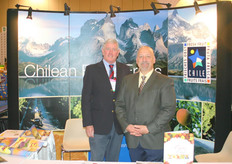 Tom Carl Tjerandsen and Dennis Moleta promoting all the citrus of Chile which can all be exported to the USA