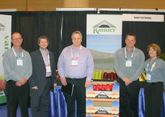 Joe Aronica, John Messina (Loblaw), Sean Flynn, Steve Koebler and Suzanne Wolter of Rainier Fruit