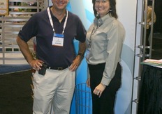 Gustavo Rossi and Carol Ratcliff promote the bin scrubber of JBT Foodtech