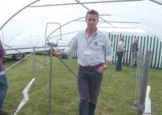 Rob Tasker demonstrates Pro Tech tabletops.