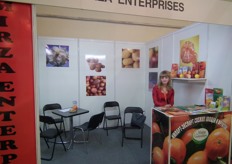 Viktorija Zhulinskaja from Mirza