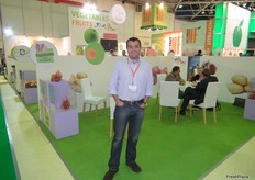 Daniel Soares takes care of the French exhibitors on his pavilion