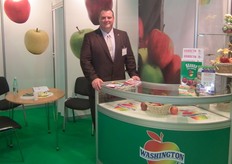 Chris Scott promotes Washington Apples