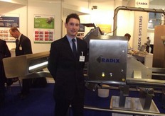 Andy Streeting from Radix demonstrates the new Auto sort MC-D.