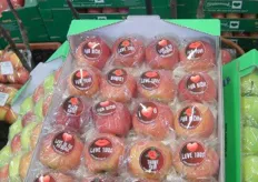 Apples from Apple to go for Valentine.