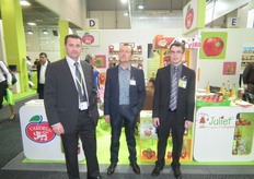 Pascal Corbel (Cardell Export), Roland Charrade (Cardell Export) and Vincent Lehallier (Juliet)