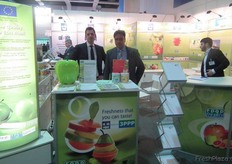 Benjamin Singh and Sukhdev Singh form Food Freshly