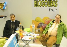 Mixalis(left) of Malakos S.A with Kostas of Blogouras Fruit, Greece