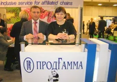 Prodgamma´s packing and complex supply manager Sergey Soldatov with Anna Pavlova (coordinator)