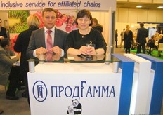 Prodgamma´s packing and complex supply manager Sergey Soldatov with Anna Pavlova (coordinator)