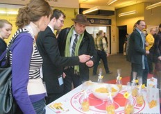 Product tasting while waiting for the FLIA