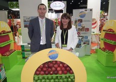 Victor Laurent and Nathalie Casal from Distrimex are developing in Asia. www.distrimex.fr