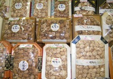 a well packed- dried mushrooms