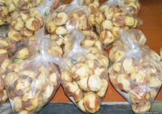 peeled fresh chestnut, commonly used in making Korean dessert