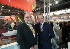 John Rowland, Vice President of NYK Cool, with Walter Wildoer, Deputy General Manager of Seatrade and Chair of 360 Quality.