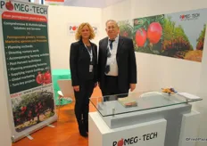 On the right Dan Rymon from Pomeg-Tech. They can provide everything for growers who want to start growing pomegranates.