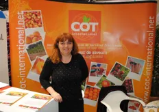 Marie-Laure Étève-Lambertin from COT International, a company who develop new varieties of apricot, plums and cherries. At the moment they work on late apricot.