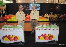 Marc Spears and Bryan Peebles from Chelan Fresh